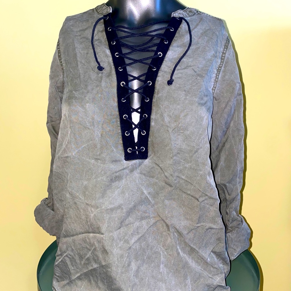 Express 3/4 quarter sleeve green lace up shirt